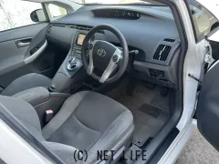 トヨタ プリウス