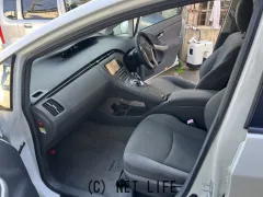 トヨタ プリウス