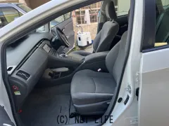 トヨタ プリウス