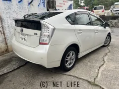 トヨタ プリウス