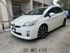 トヨタ プリウス