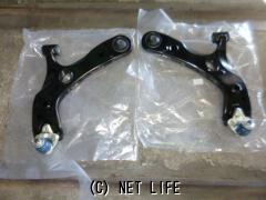 足廻り 30プリウス社外ロアアーム(各8800円）