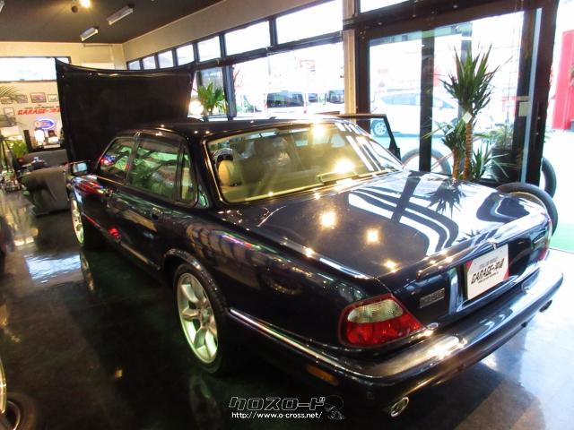 ジャガー XJ 4.0V8XJ-Rスーパーチャージャー後期モデル・禁煙車の屋根