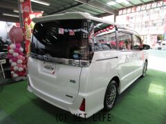 トヨタ ヴォクシー