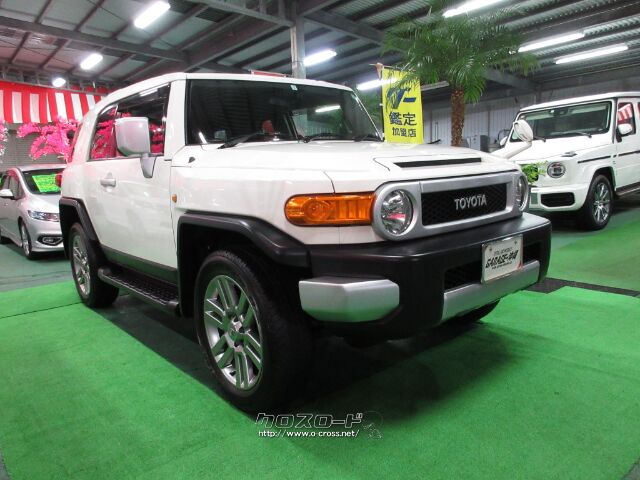 トヨタ FJクルーザー 4.0ｶﾗｰP・4WD・純正ナビ＆フルセグ・LED