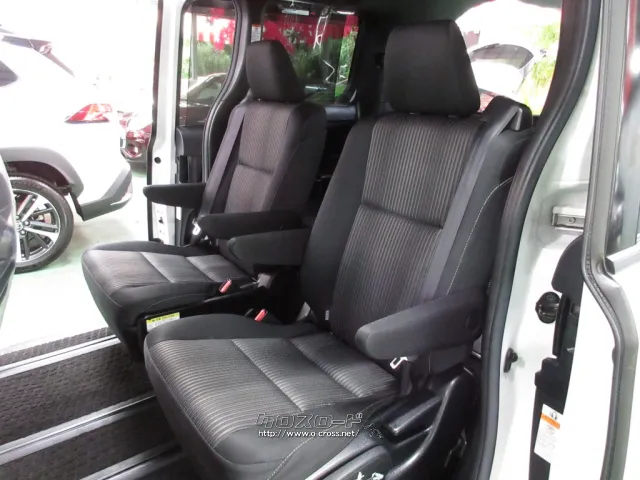 トヨタ ヴォクシー