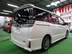 トヨタ ヴォクシー