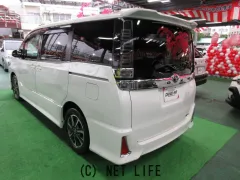 トヨタ ヴォクシー