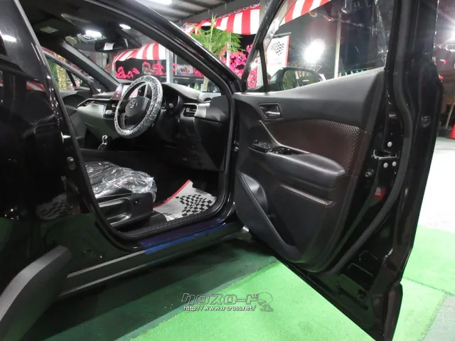 トヨタ C-HR