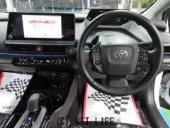 トヨタ プリウス