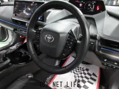 トヨタ プリウス