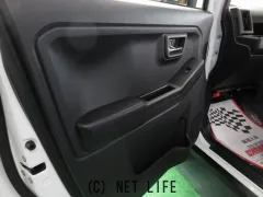 ダイハツ タフト