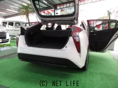 トヨタ プリウス