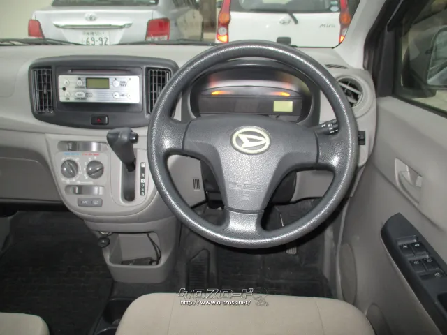 ダイハツ ミライース