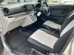 ダイハツ ミライース