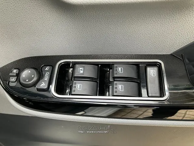 運転席側ドアボタン群 ダイハツ タント