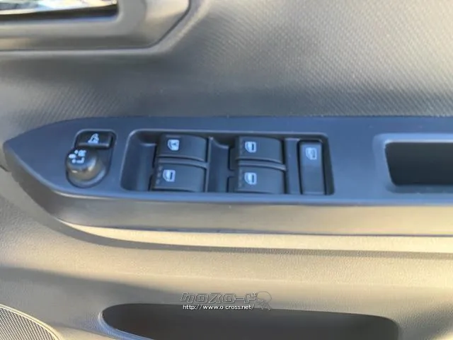 運転席側ドアボタン群 ダイハツ ミライース