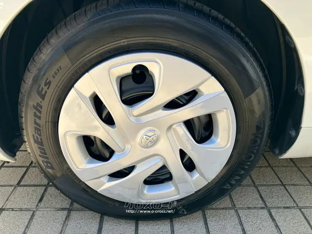 左前輪 トヨタ アクア