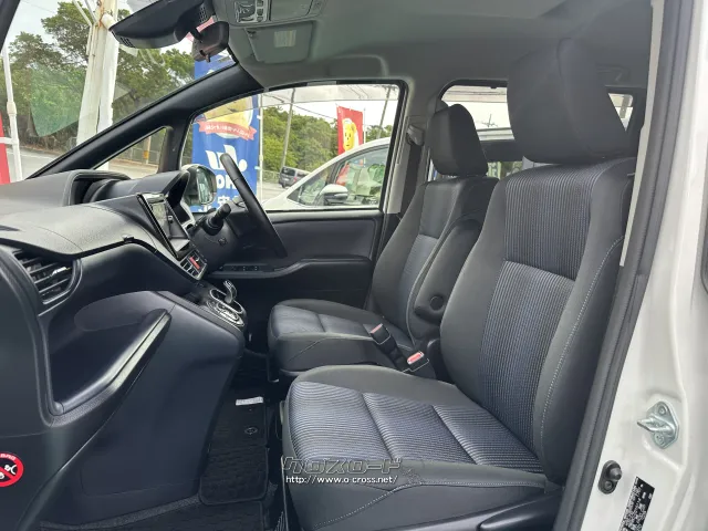 トヨタ ヴォクシー