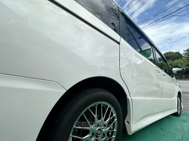 トヨタ ヴォクシー