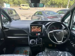 トヨタ ヴォクシー