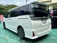 トヨタ ヴォクシー