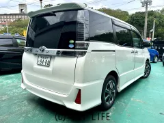 トヨタ ヴォクシー