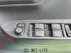 ダイハツ ミライース