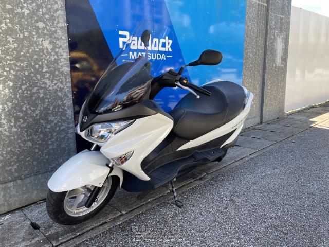 スズキ バーグマン200・2004(H16)初度登録(届出)年・白・200cc・SBS