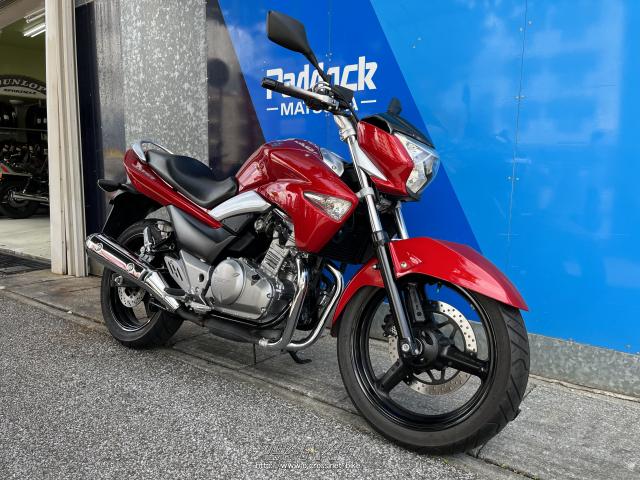 スズキ GSR250・2012(H24)初度登録(届出)年・赤・250cc・SBSパドック