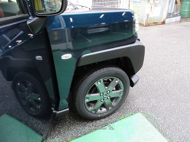 ダイハツ タフト