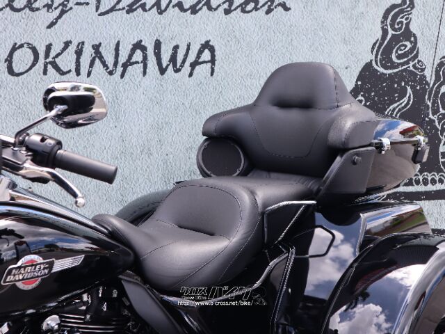 純正オーディオシステム前後両サイドに標準装備。 ハーレーダビッドソン トライク