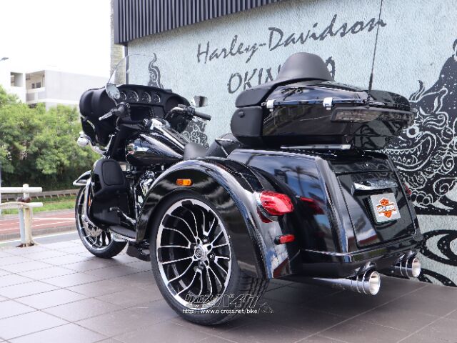 ハーレーデビューのお客様には、取り扱い、操作方法のコツ等、スタッフが丁寧にレクチ ハーレーダビッドソン トライク