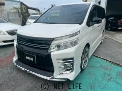 トヨタ ヴォクシー