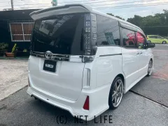 トヨタ ヴォクシー