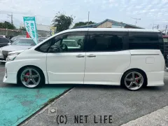 トヨタ ヴォクシー