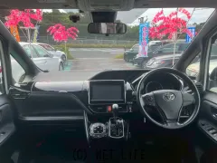 トヨタ ヴォクシー