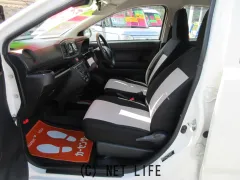 ダイハツ ミライース