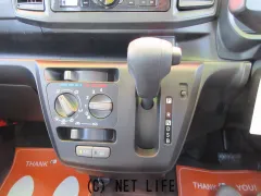 ダイハツ ミライース