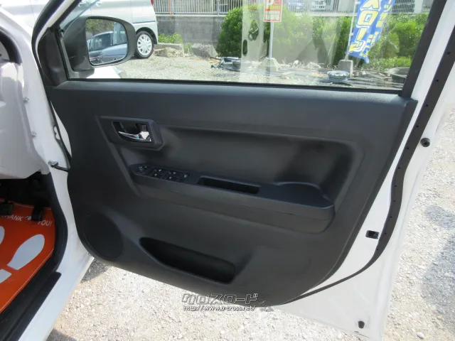 ダイハツ ミライース