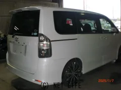 トヨタ ヴォクシー