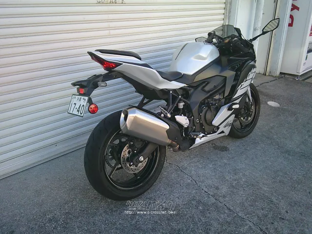 カワサキ ニンジャ ZX-4RSE・2024(R6)初度登録(届出)年・ホワイト