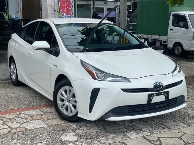 トヨタ プリウス