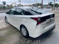 トヨタ プリウス