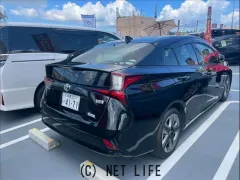 トヨタ プリウス