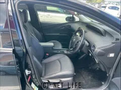 トヨタ プリウス