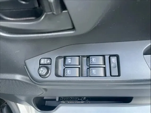 トヨタ ピクシスメガ