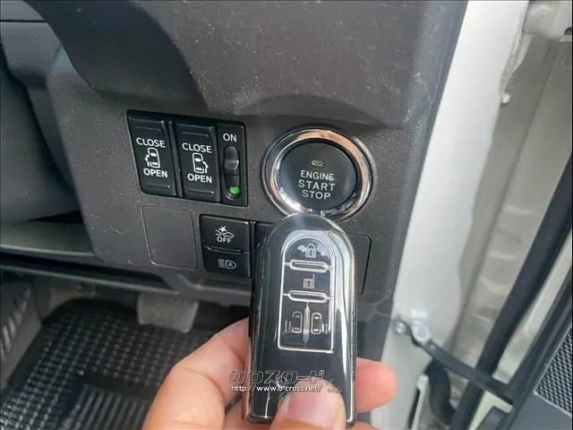 トヨタ ピクシスメガ