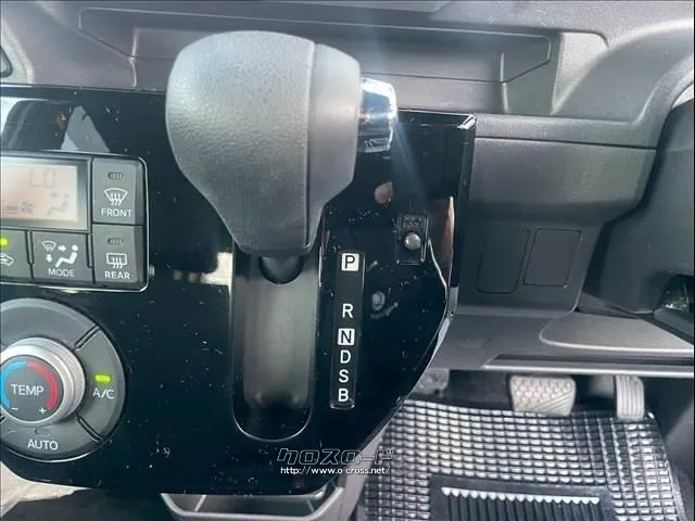 トヨタ ピクシスメガ