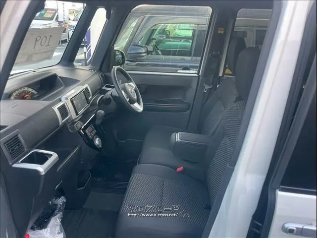 トヨタ ピクシスメガ